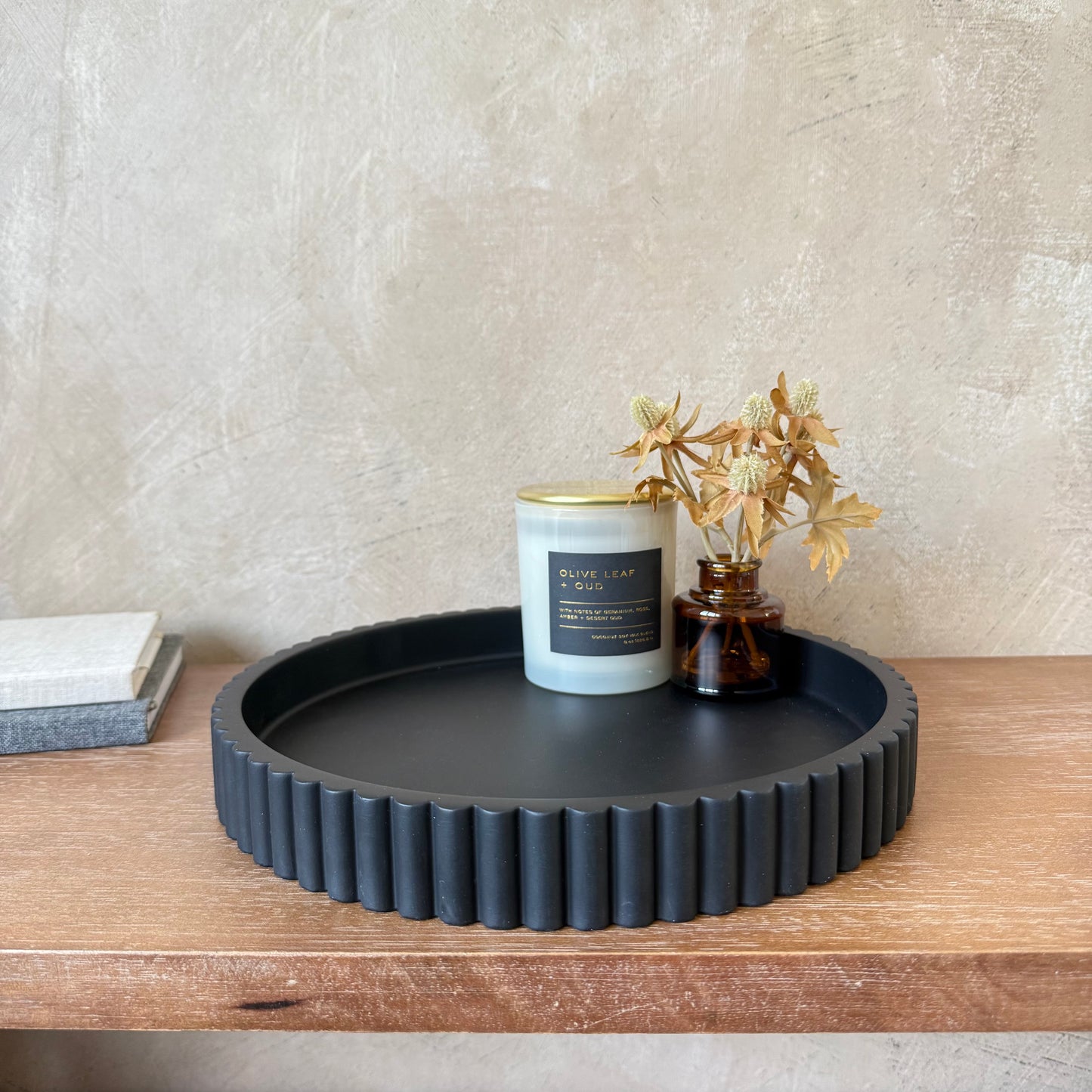 Concrete Round Fluted Tray - Black